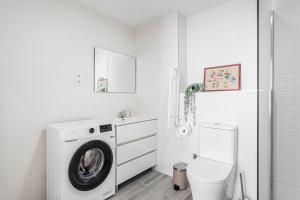 Newly renovated apartment next to Turia Gardens