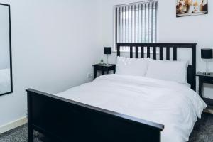 Stylish Manchester City Centre Apartment - 3 Double Bedrooms - Sleeps up to 10