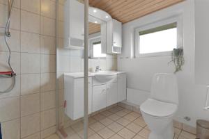 Cozy Wooden Holiday Home W Sauna Spa Sj497
