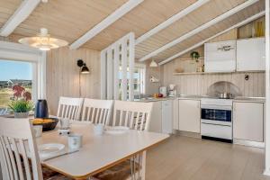 Holiday Home 250M From The North Sea Sj206