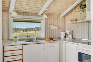 Holiday Home 250M From The North Sea Sj206
