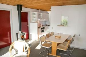 Ferielejlighed Ved Bovbjerg Med Brændeovn Sj302