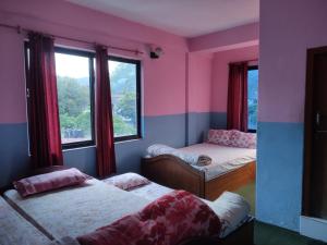 Hotel Devis Fall View