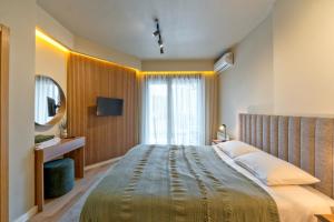 Balkan square Apt65