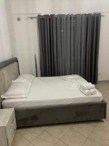 Luris Apartments