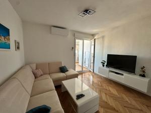 T-star, 2-bedroom apartment with magnificent beach view
