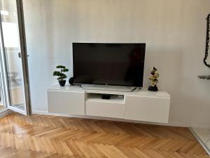 T-star, 2-bedroom apartment with magnificent beach view