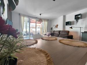 RenTenerife Magec Swing & Sun - Amarilla Golf