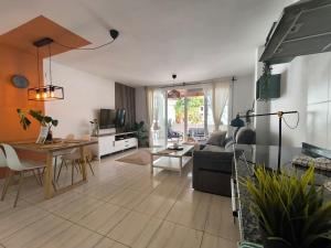 RenTenerife Magec Swing & Sun - Amarilla Golf