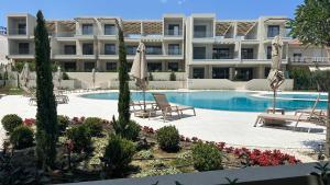 MYRON Residence & Apartments