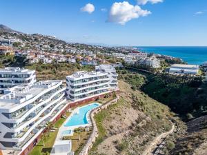 The West Breeze 2bedroom Poolview Terrace, Higueron West, Fuengirola