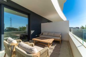 The West Breeze 2bedroom Poolview Terrace, Higueron West, Fuengirola