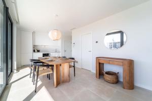 The West Breeze 2bedroom Poolview Terrace, Higueron West, Fuengirola