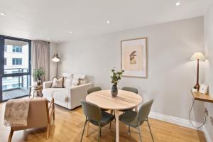 The Paddington Residence - Paddington Central, Balcony with Canal Views, Air Con, Parking