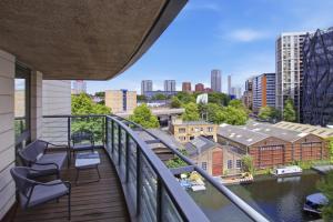 The Paddington Residence - Paddington Central, Balcony with Canal Views, Air Con, Parking