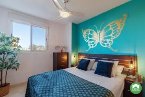 Casa Mariposa: 2BR Apt with Pool Steps from Beach