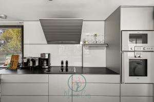 Contemporary villa