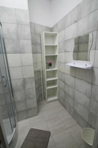PozNest Półwiejska-Centrum - Self Check-in - Samodzielne Zameldowanie