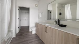 Landing Amazing 1BD Gym Clubhouse