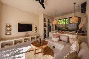 NEW 1BR Modern Tropical Villa in Bingin