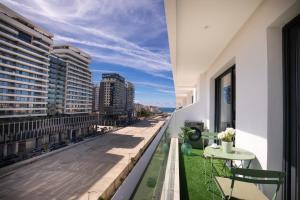 Séjour VIP - Grand Balcon Vue Mer, Centre Gare TGV - AC, WIFI, IPTV
