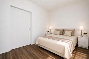 ALURE RESIDENCES 1 & 24h self check-in, free parking in front of the apartment building, new building, terrace, cafe with breakfast in the apartment building, next to the aqua park