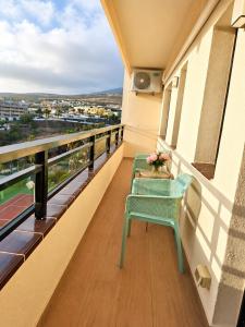 Ocean Serenity Apartment, Sea View & Parking, Tenerife South Escape