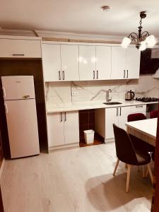 ZEREN APART 2 CENTRUM