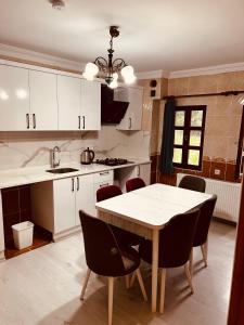 ZEREN APART 2 CENTRUM