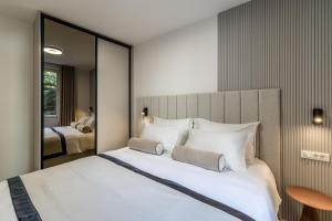 BELLA LUXURY APARTMENT, Split City Centre ,Walk to Riva