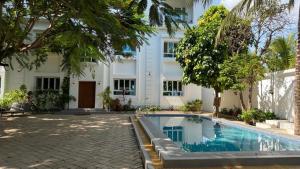 VIP Studio 2, 5 stars near airport and stone town