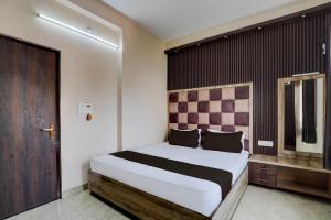 Hotel O Dev Vanshi Palace