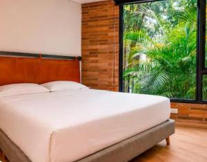 Amplio apartamento para 16 personas, 4 habitaciones, 4 baños con jacuzzi