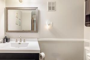 Haven 3-Bedroom by Euclid Beach