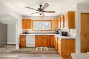 Haven 3-Bedroom by Euclid Beach