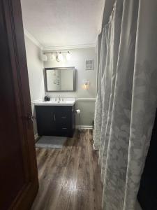 Haven 3-Bedroom by Euclid Beach
