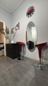 Kallisti Athens, 5 walk minutes from Metro