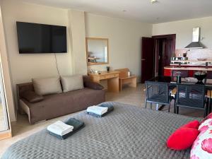 Miramar Palace 615
