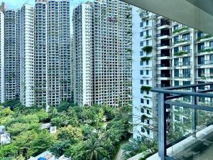 Starview Bay 2B1R 3Pax Forest City