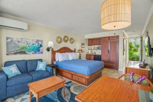 Islander on the Beach 123- Oceanfront Ground Floor Studio "Coco Moon"