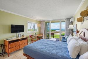 Islander on the Beach 123- Oceanfront Ground Floor Studio "Coco Moon"