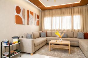 Elegant 3 BR Parking IPTV 1 min TGV Station