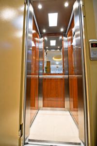 Pioneer Excelsior Rooms