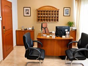 Pioneer Excelsior Rooms
