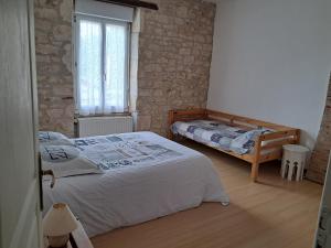 LA LAUJÈRE IVIE - Gîte & Piscine privative