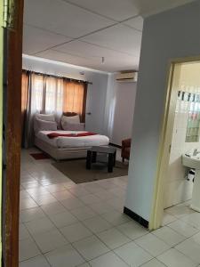 Skyroom Executive Lodge