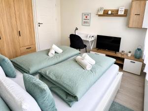AwesHome City Apartment - City center, 3 bedrooms, Free parking, Shopping malls
