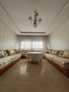 Modern 2-Bed Apartment