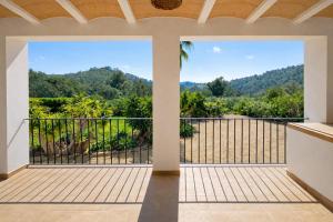 Can Pep Vicentet - House with pool and garden in Es Cubells