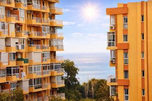 Estudio con piscina y terraza cerca de la playa en Benalmádena